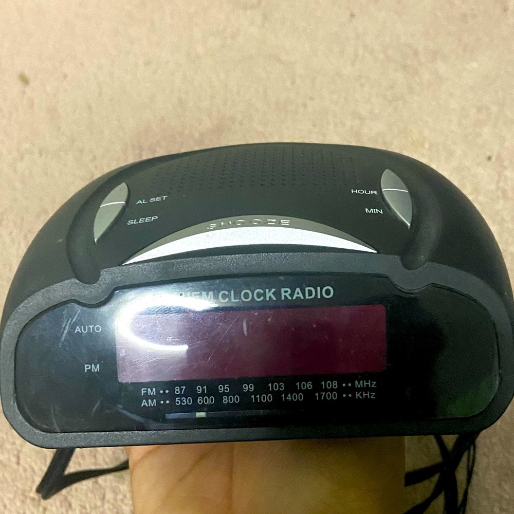 Alarm clock radio